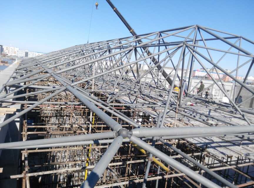 嘉峪关商贸城屋顶网架工程