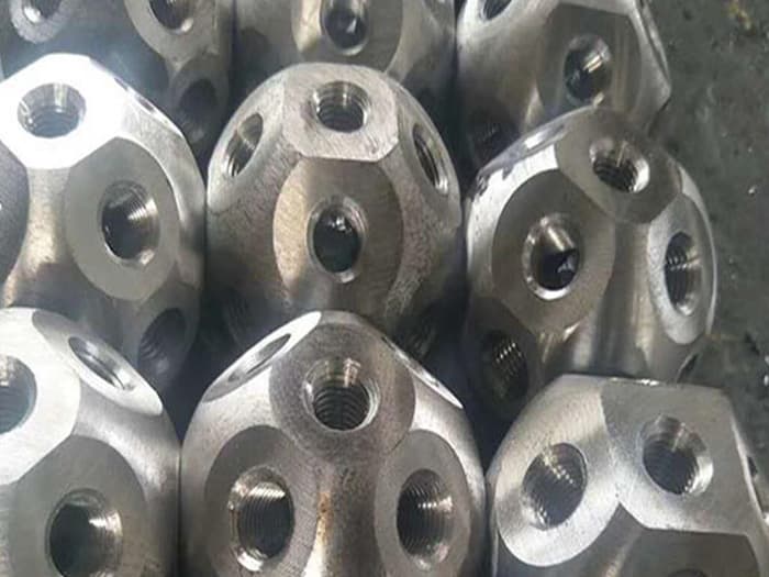 嘉峪关螺栓球网架杆件制作